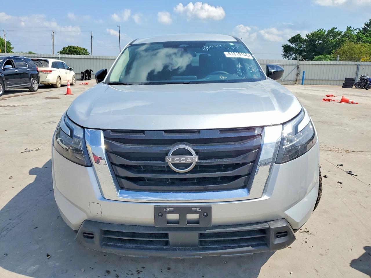 2025 Nissan Pathfinder S - zdjęcie 5