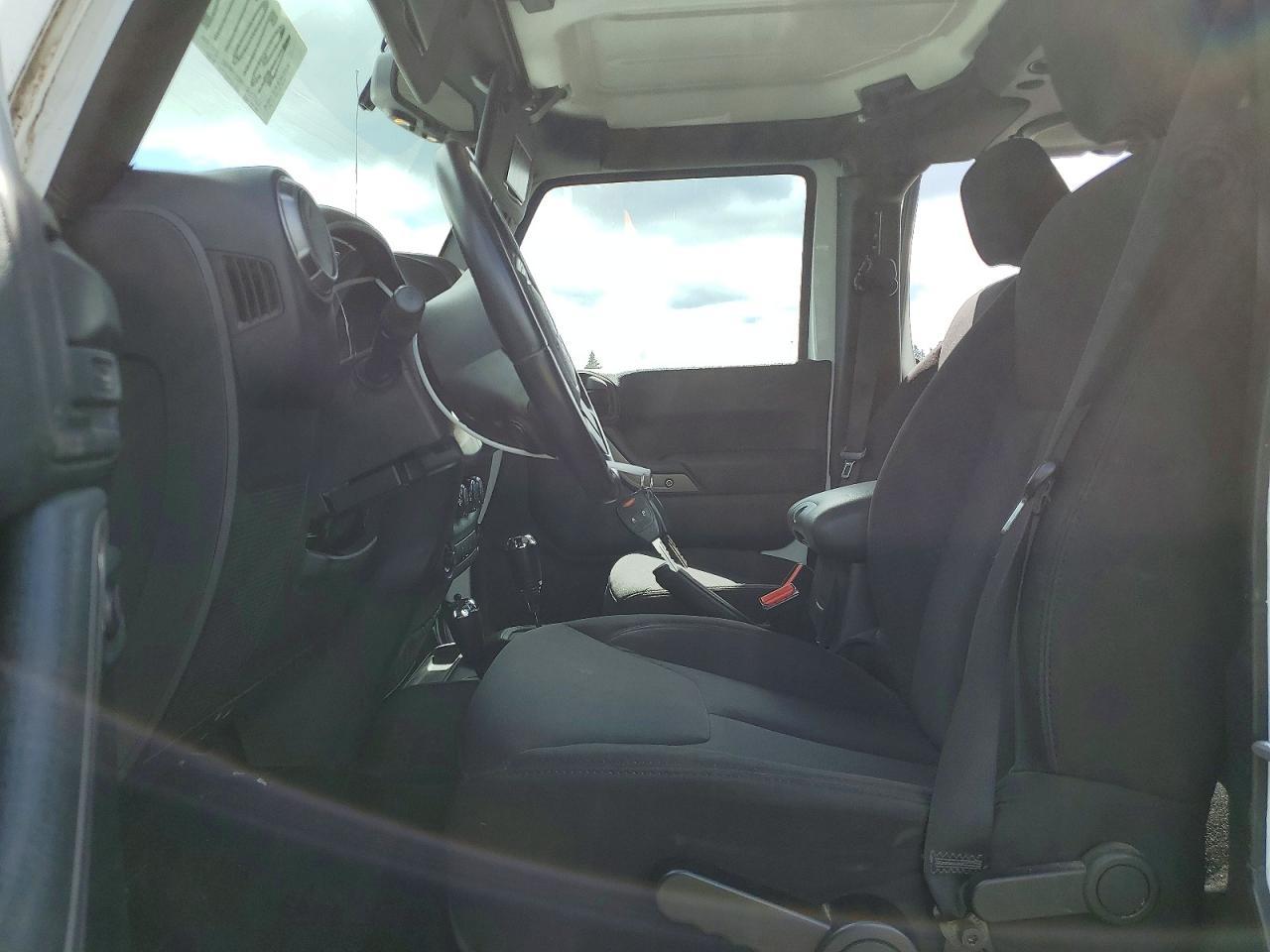 2013 Jeep Wrangler Unlimited Sport - zdjęcie 7
