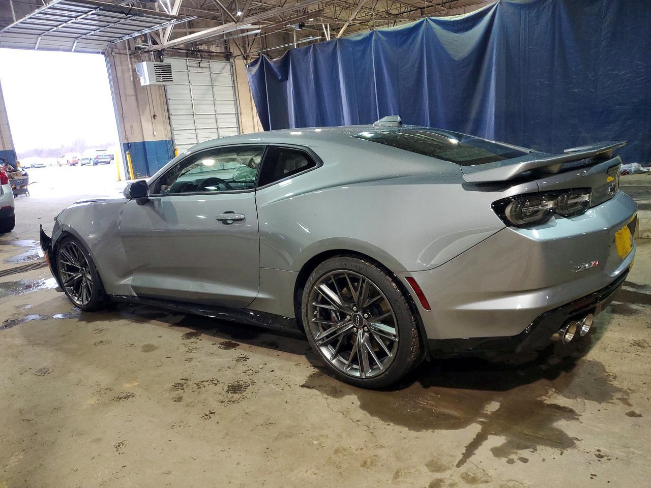 2023 Chevrolet Camaro Zl1 - zdjęcie 2