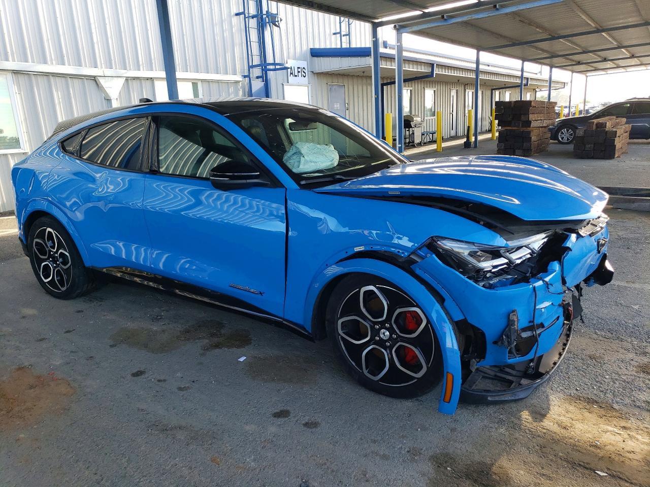 2023 Ford Mustang Mach-E Gt - zdjęcie 4