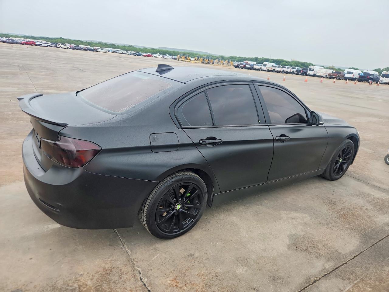 BMW Seria 3 - zdjęcie 3