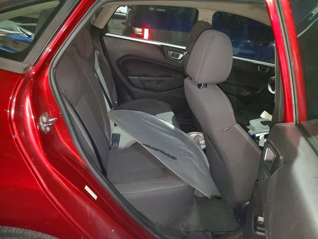 2015 Ford Fiesta Se - zdjęcie 11