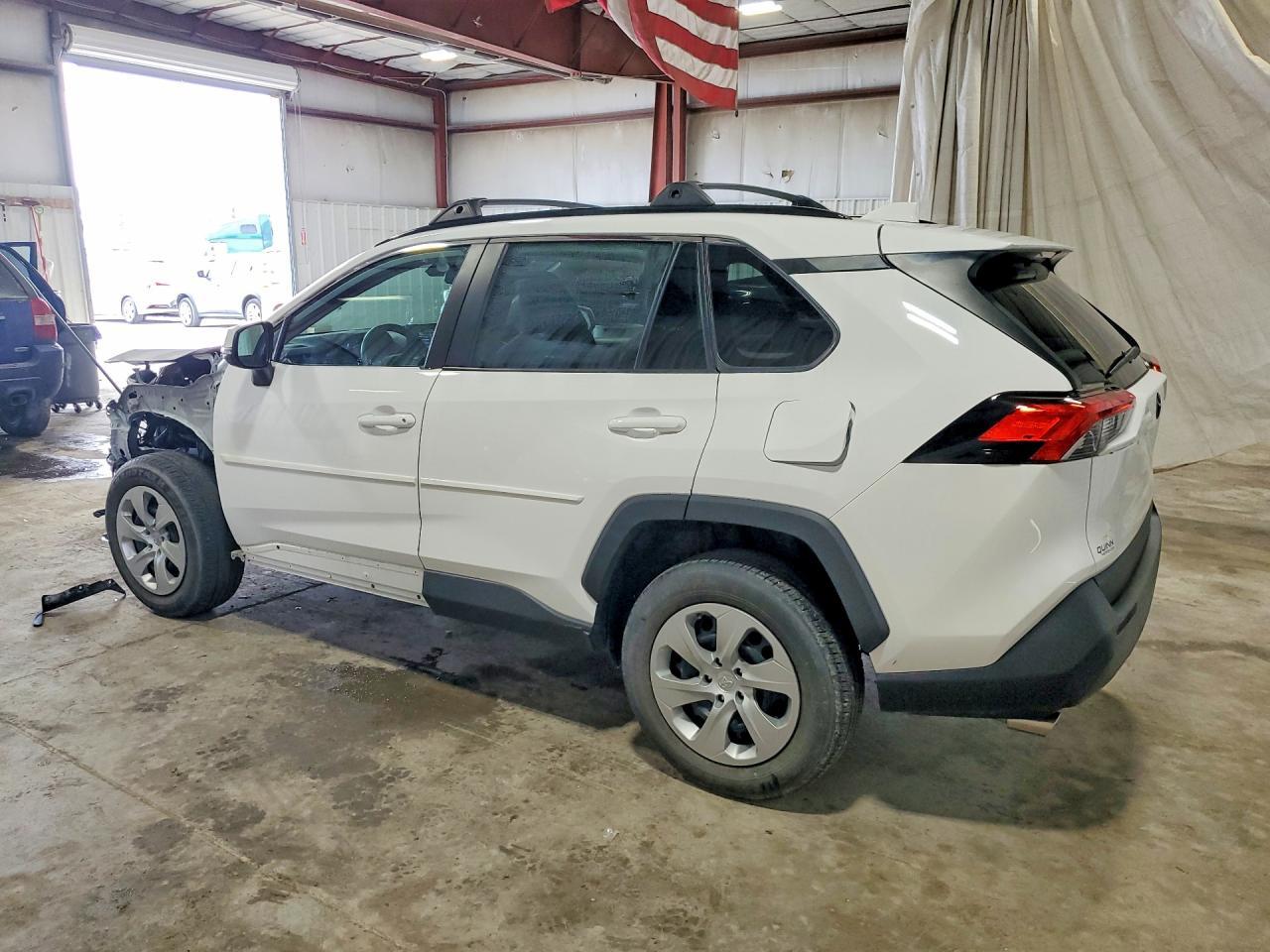 2021 Toyota Rav4 Le - zdjęcie 2