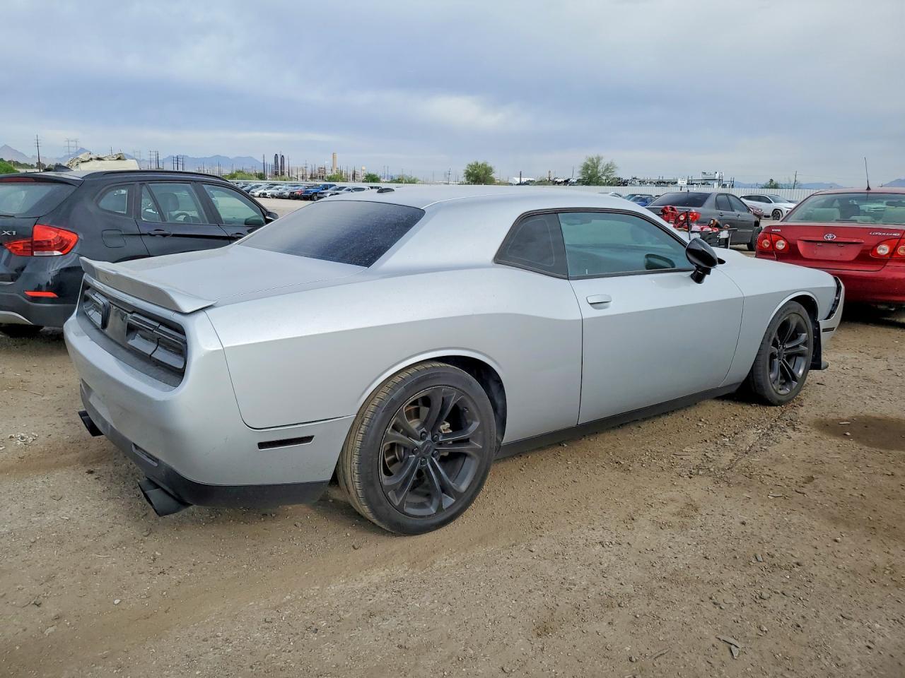 2021 Dodge Challenger R - zdjęcie 3