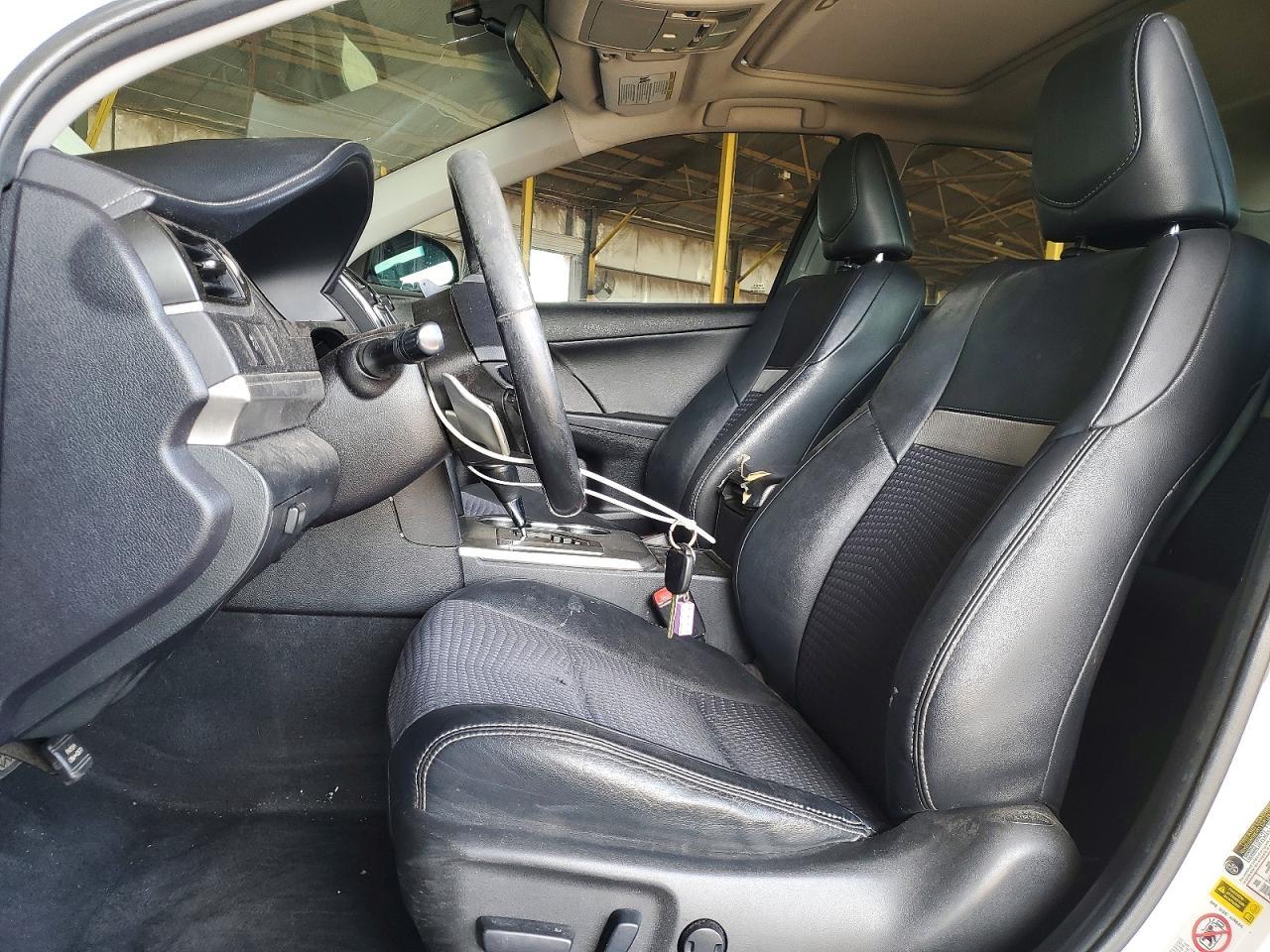 2014 Toyota Camry Se - zdjęcie 7