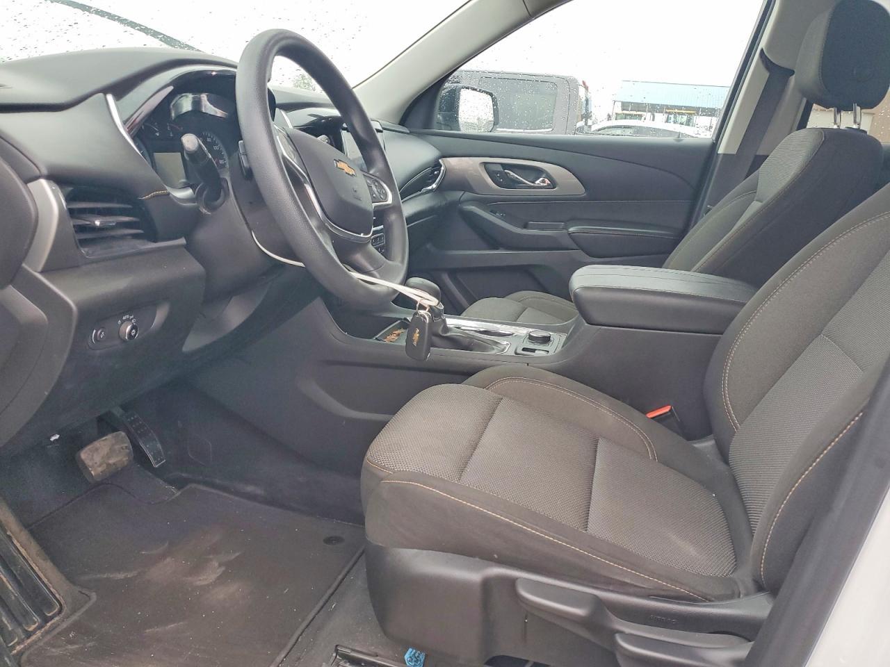2021 Chevrolet Traverse Ls - zdjęcie 7
