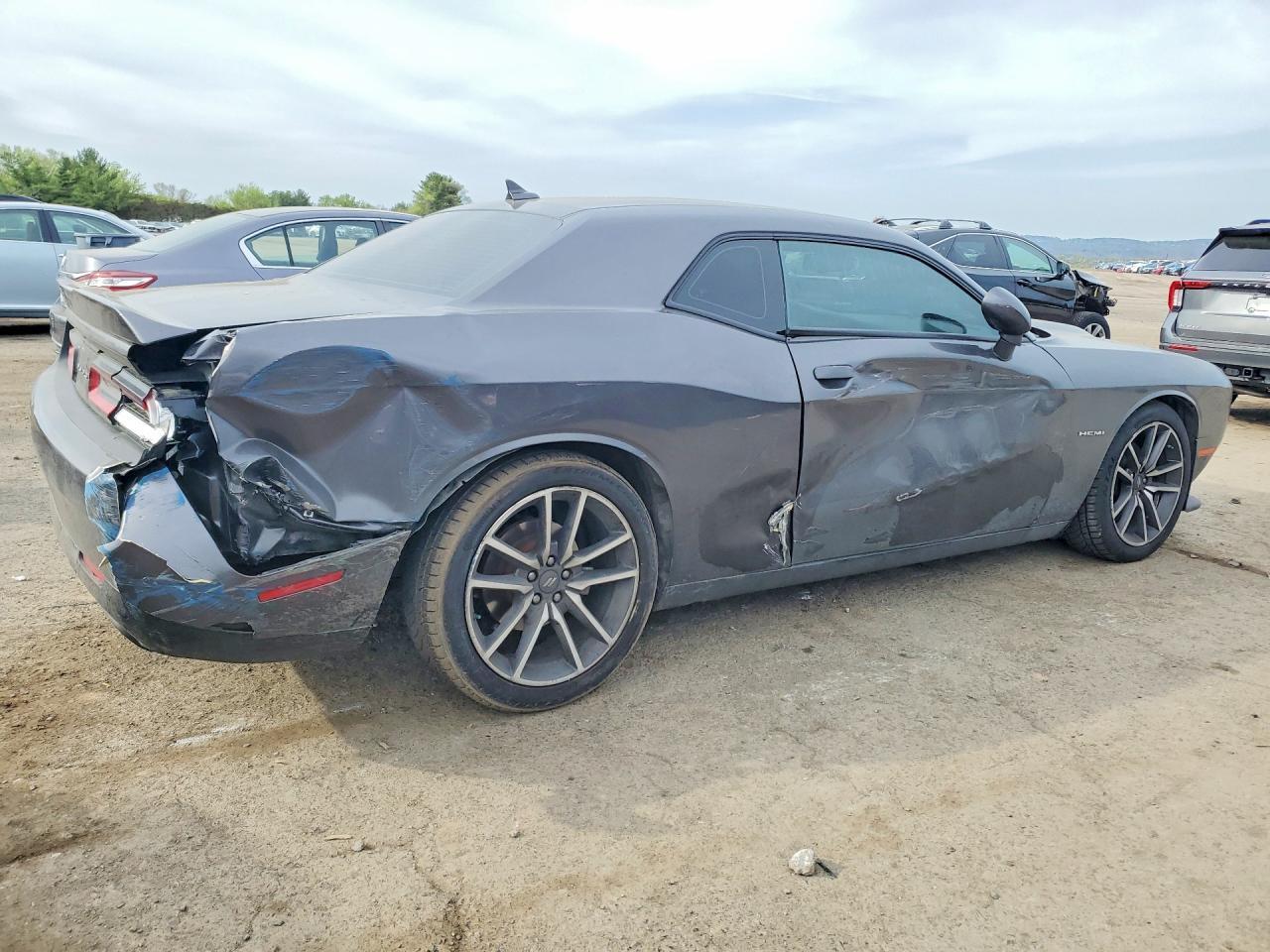 2022 Dodge Challenger R - zdjęcie 3