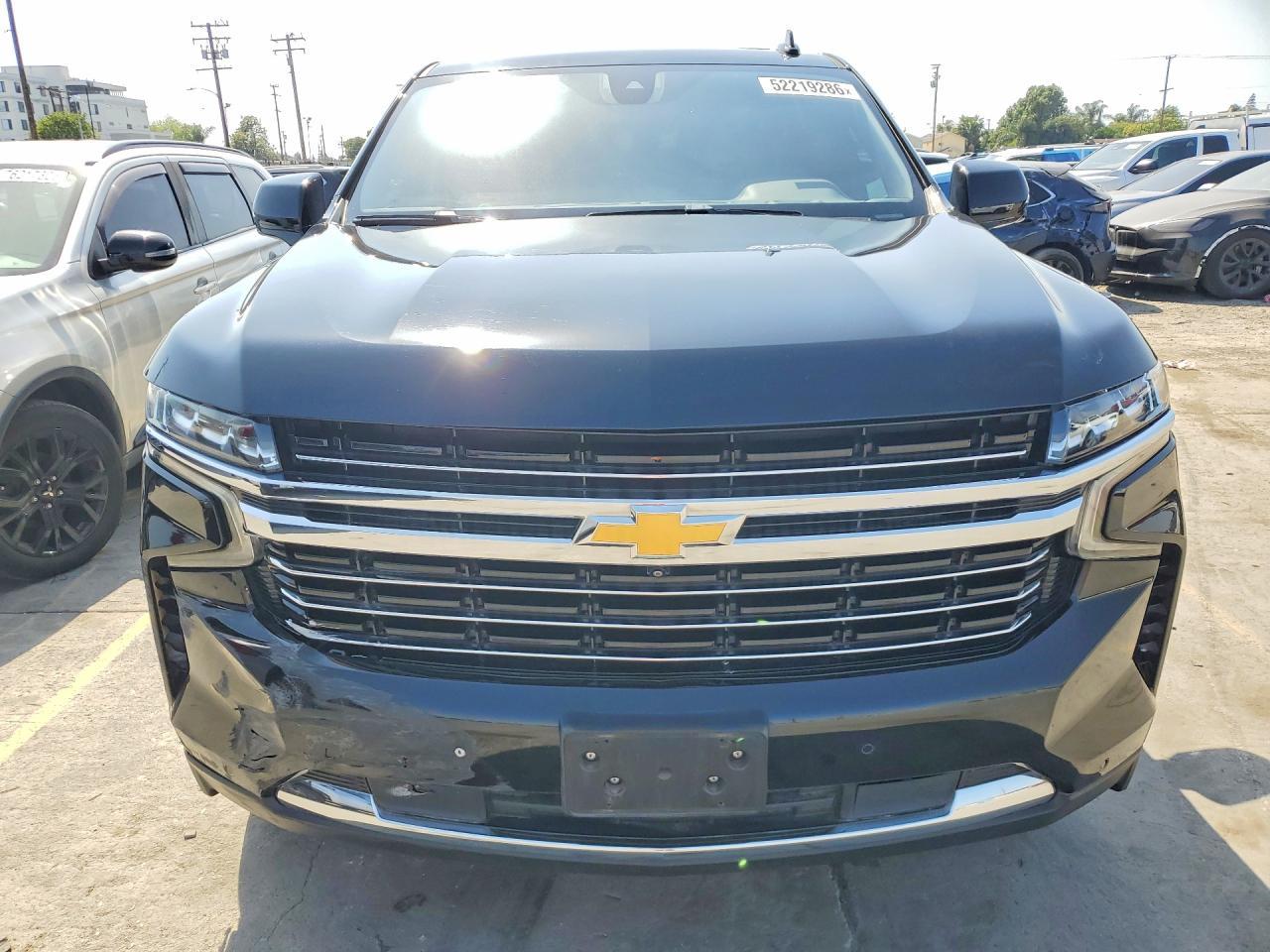 2023 Chevrolet Suburban C1500 Lt - zdjęcie 5