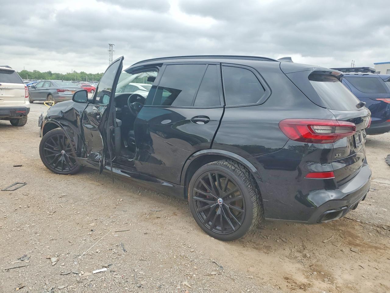 2022 BMW X5 M50I - zdjęcie 2