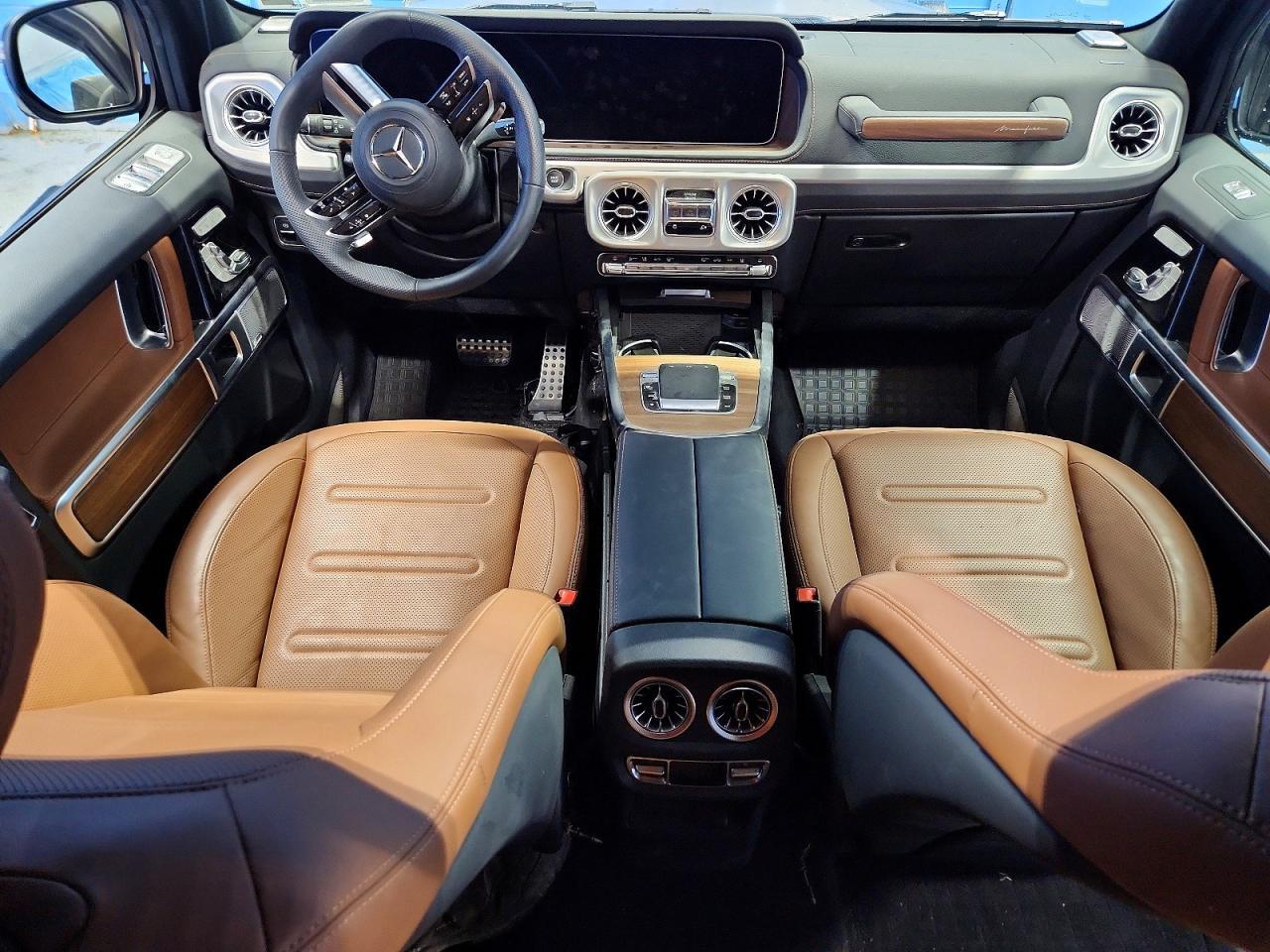 2025 Mercedes-Benz G 580E - zdjęcie 8