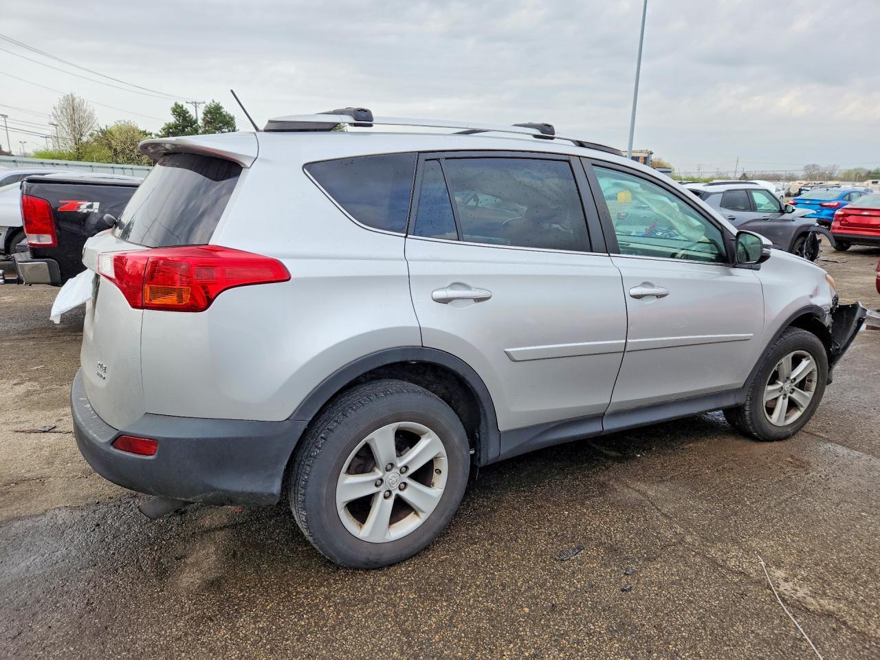 2013 Toyota Rav4 Xle - zdjęcie 3