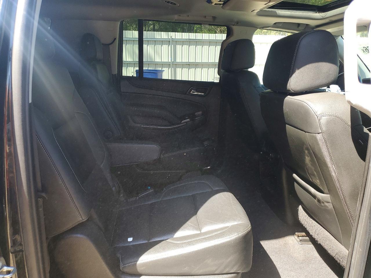 2020 Chevrolet Suburban C1500 Lt - zdjęcie 11