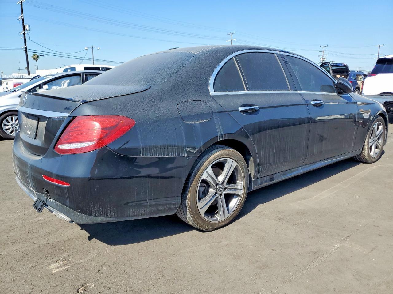 2020 Mercedes-Benz E Class - zdjęcie 3