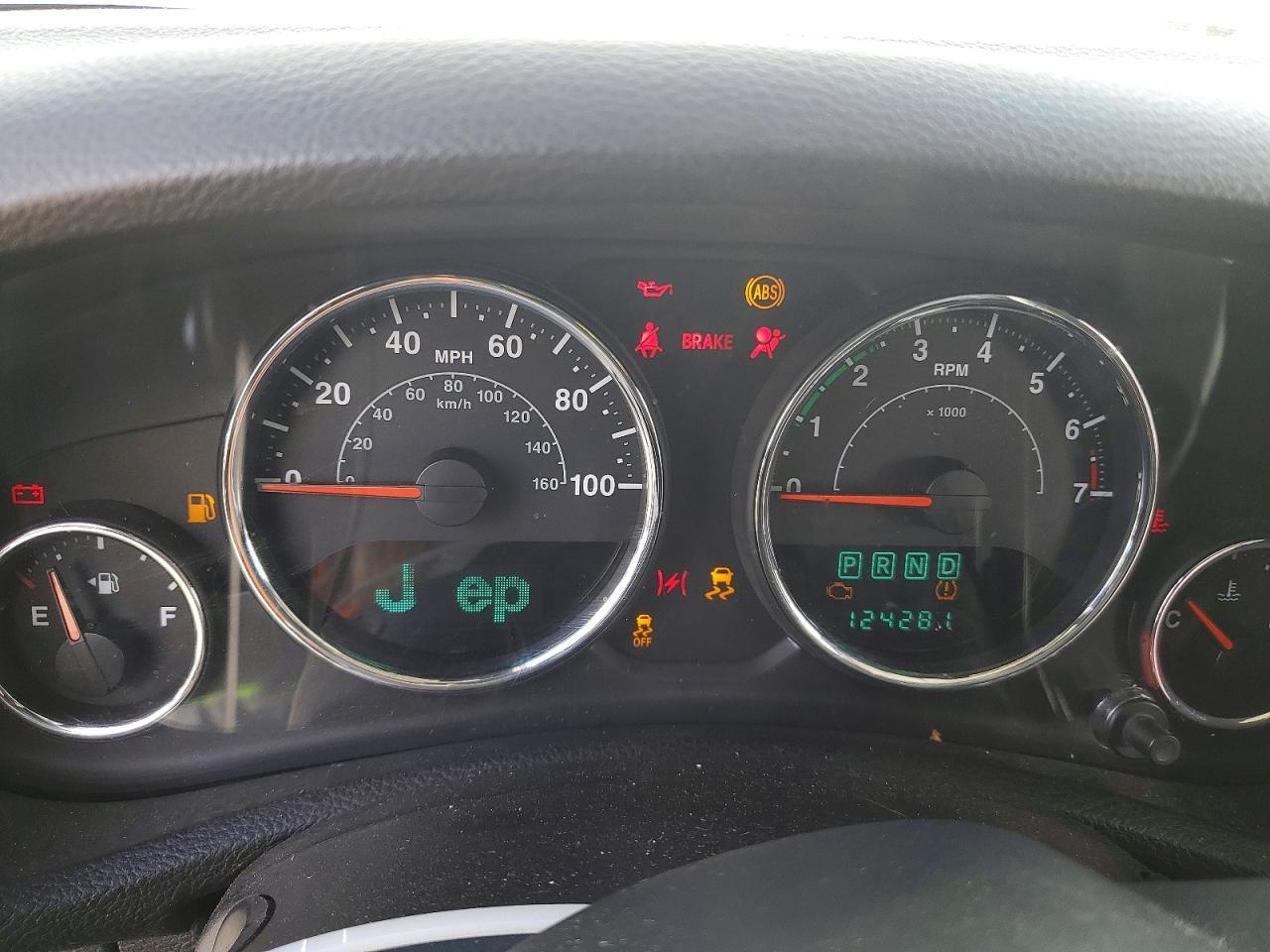 2013 Jeep Wrangler Unlimited Sport - zdjęcie 9