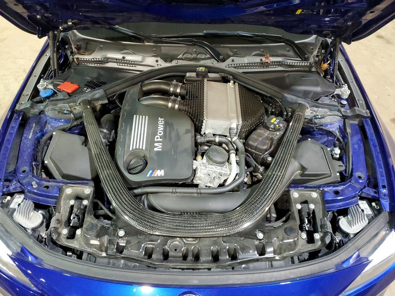 2020 BMW M4 - zdjęcie 11