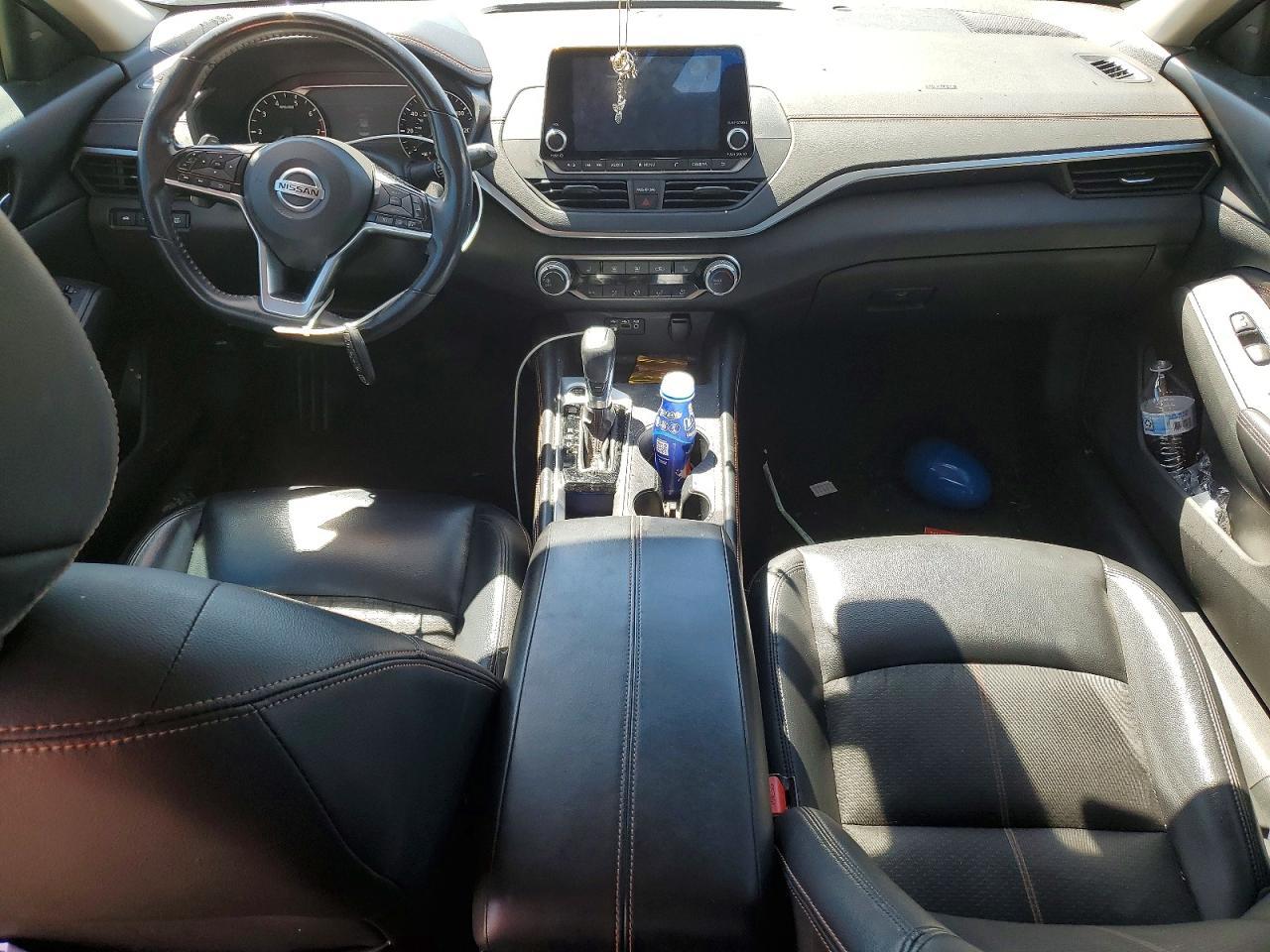 2020 Nissan Altima Sr - zdjęcie 8
