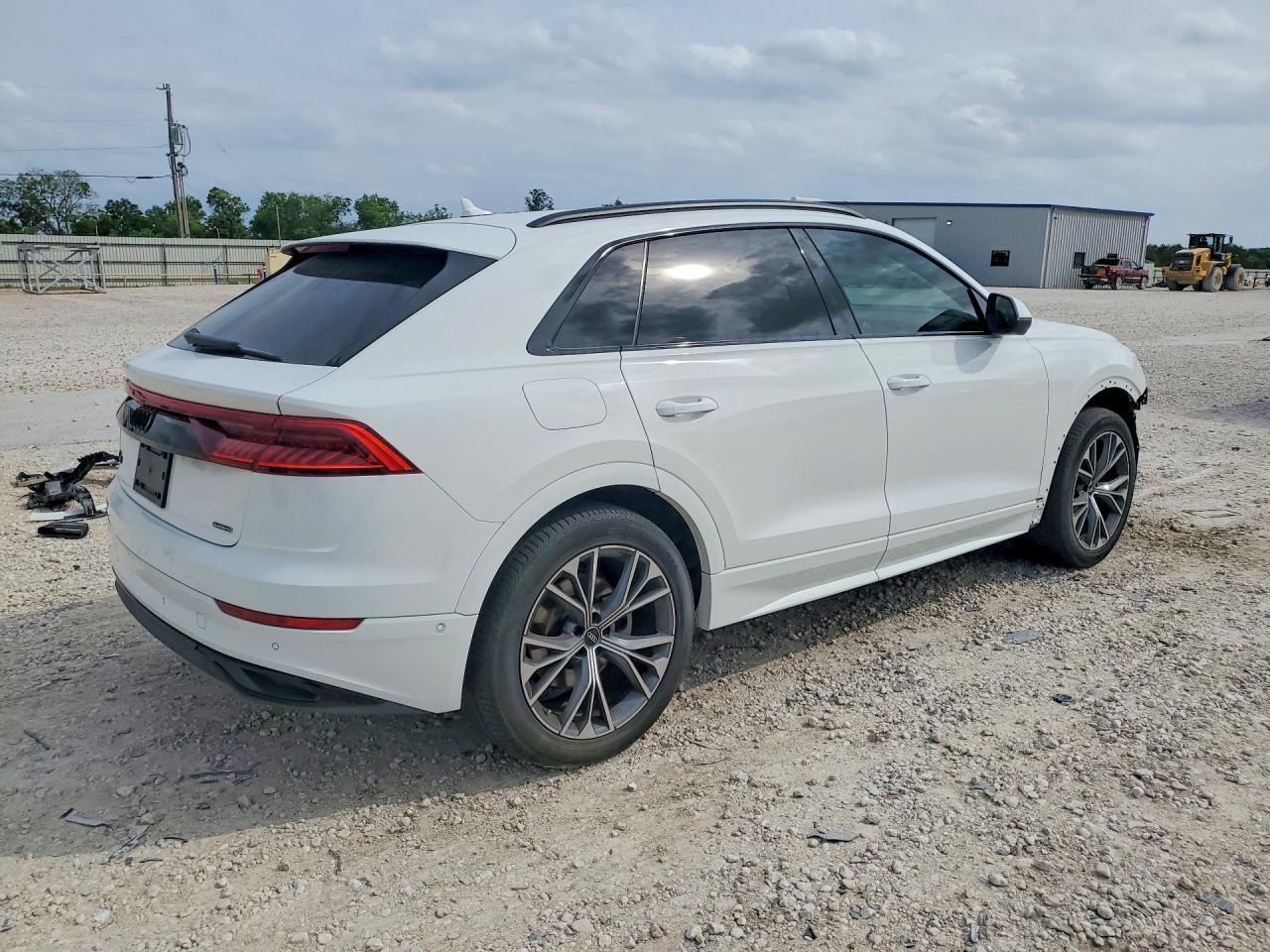 2023 Audi Q8 Premium - zdjęcie 3