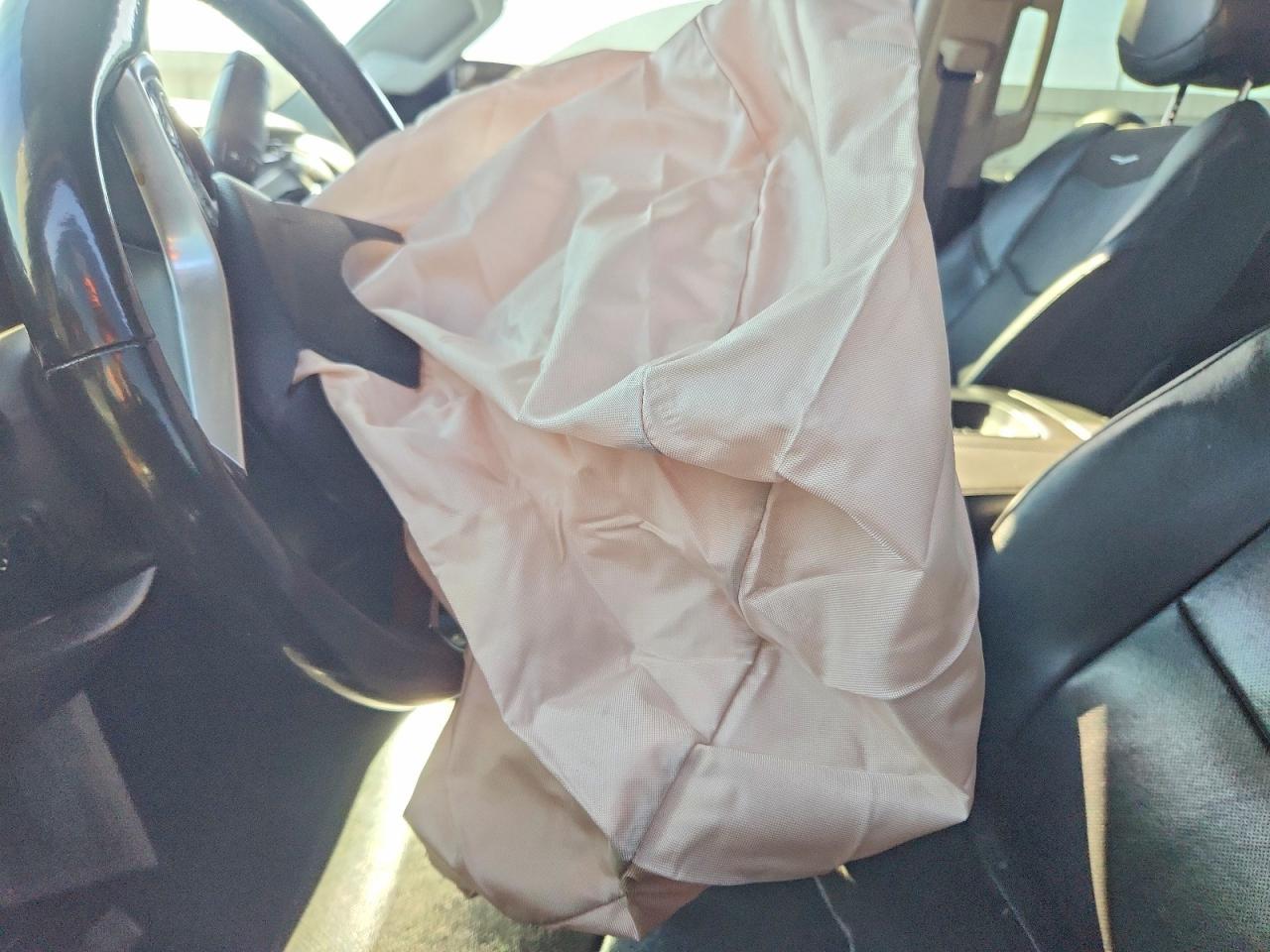 2019 Cadillac Escalade Luxury - zdjęcie 8