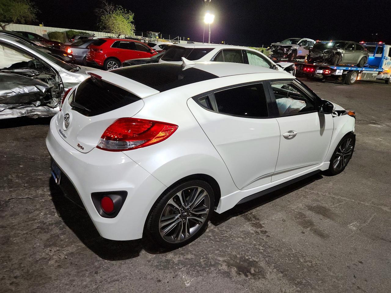 2017 Hyundai Veloster Turbo - zdjęcie 3