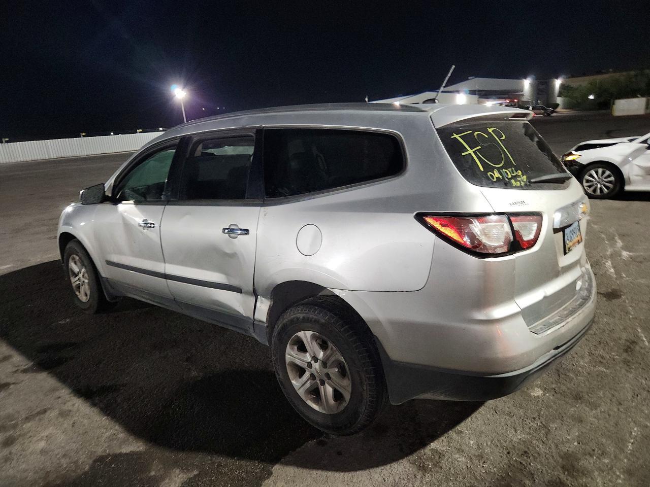 2015 Chevrolet Traverse Ls - zdjęcie 2