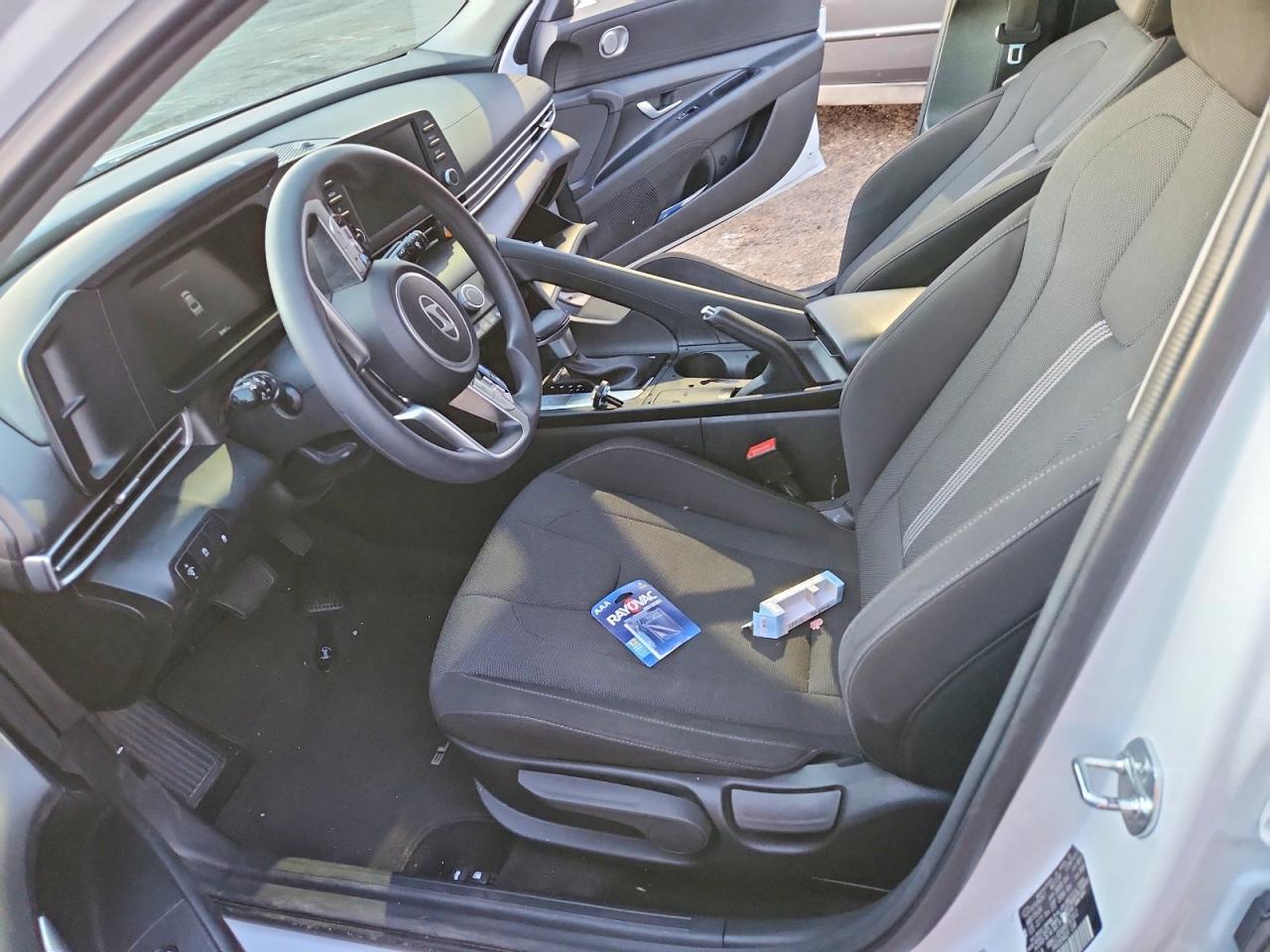 2024 Hyundai Elantra Se - zdjęcie 7