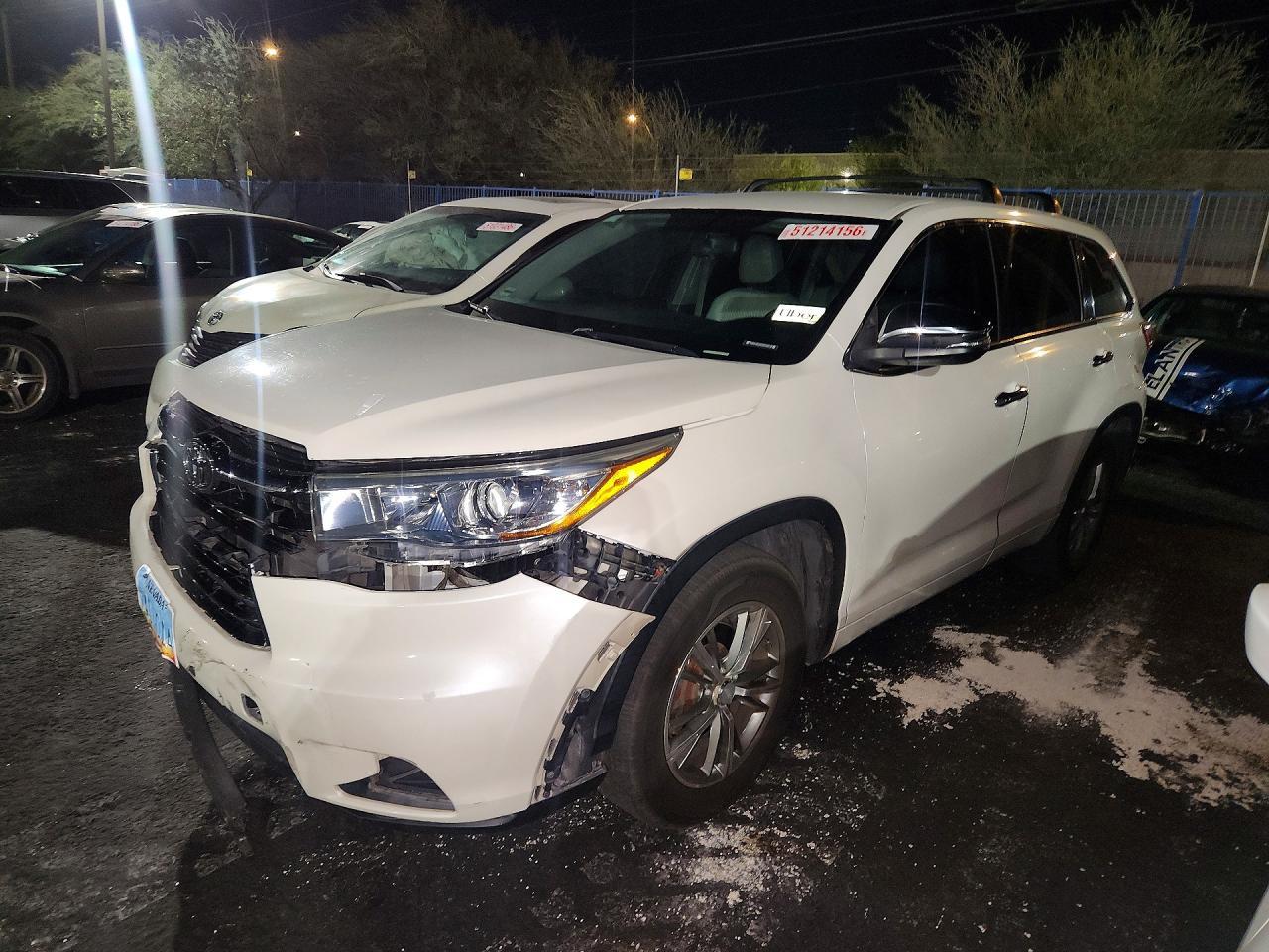 2016 Toyota Highlander Base - zdjęcie główne