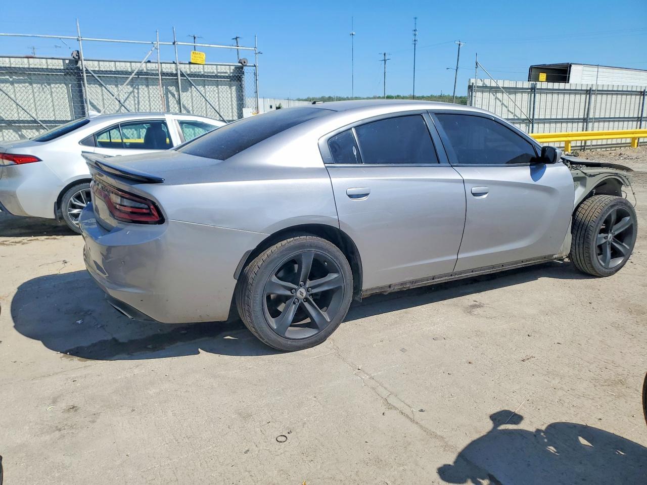 2015 Dodge Charger Se - zdjęcie 3
