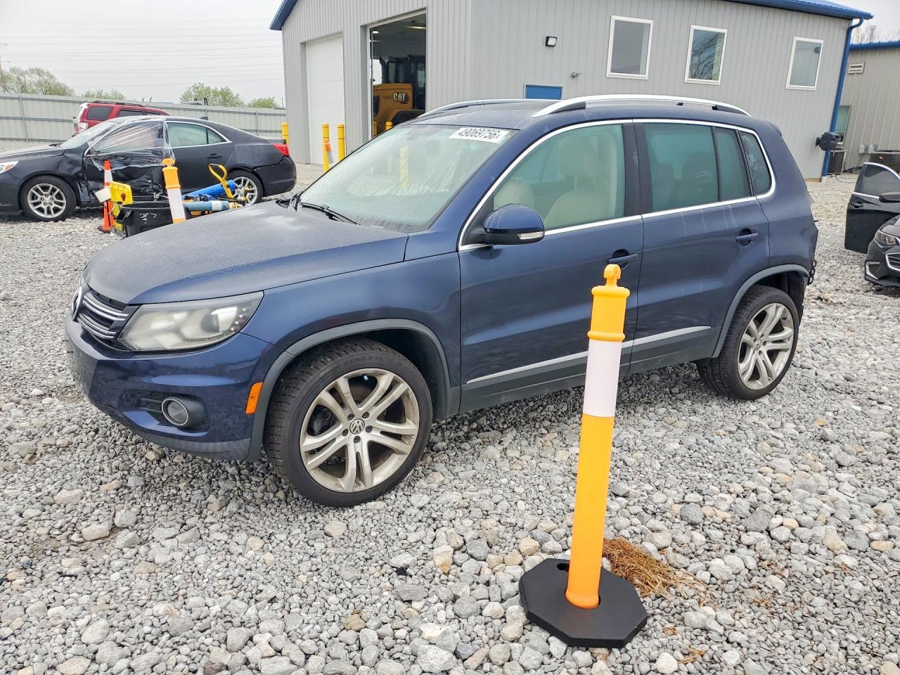 2016 Volkswagen Tiguan S - zdjęcie główne