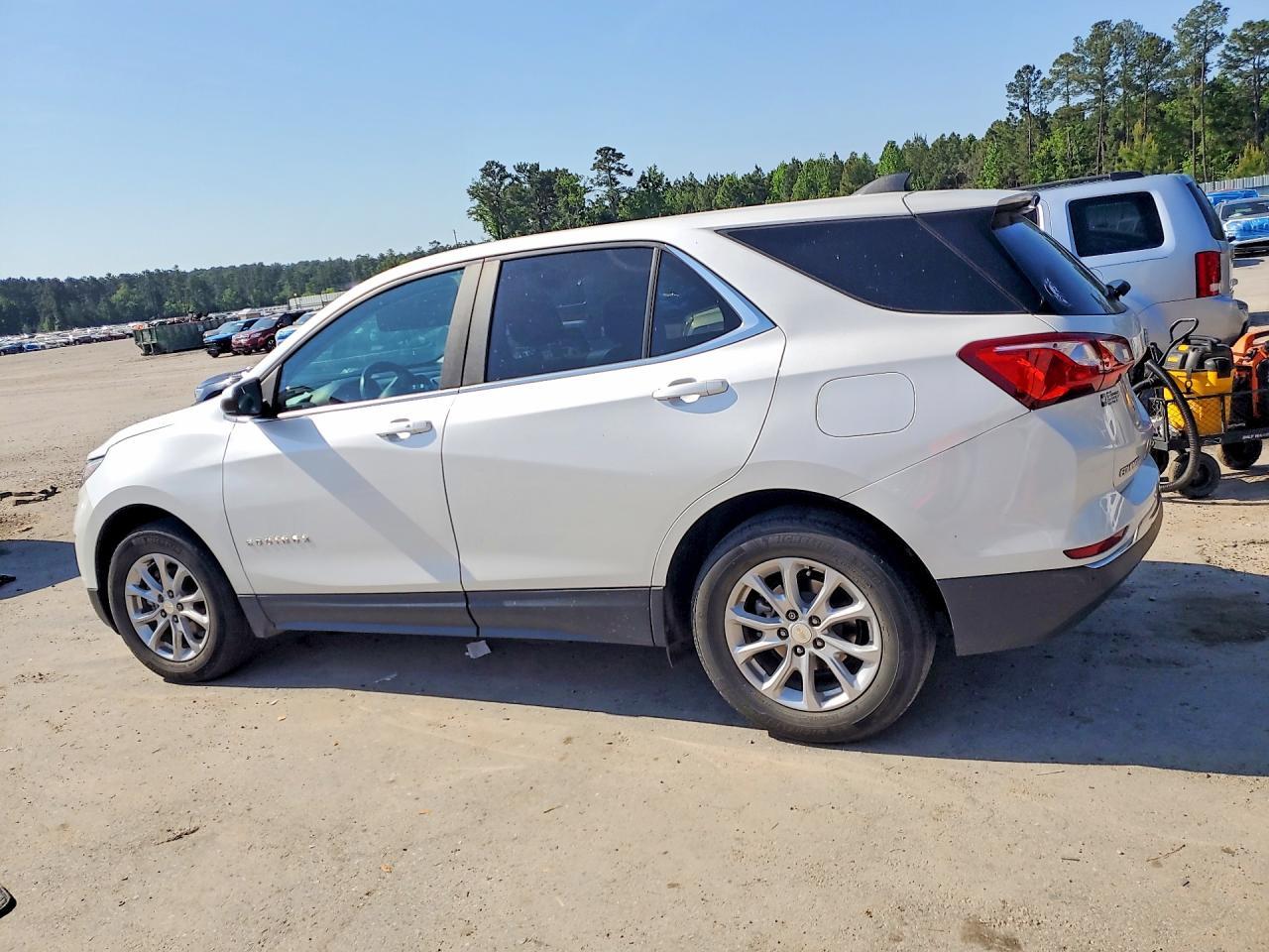 2021 Chevrolet Equinox Lt - zdjęcie 2