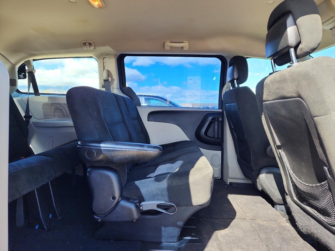 2016 Dodge Grand Caravan Se - zdjęcie 11