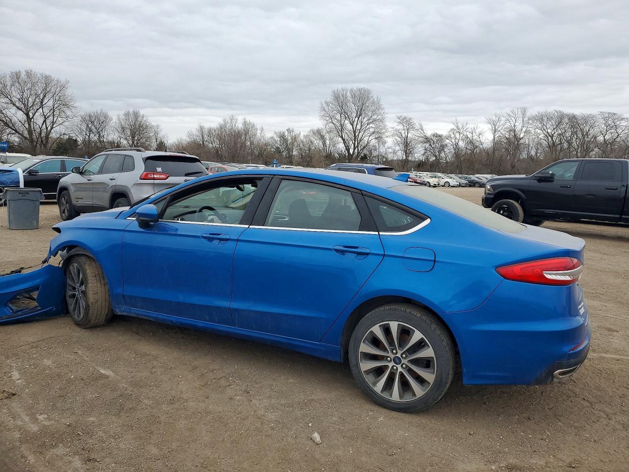 2020 Ford Fusion Se - zdjęcie 2