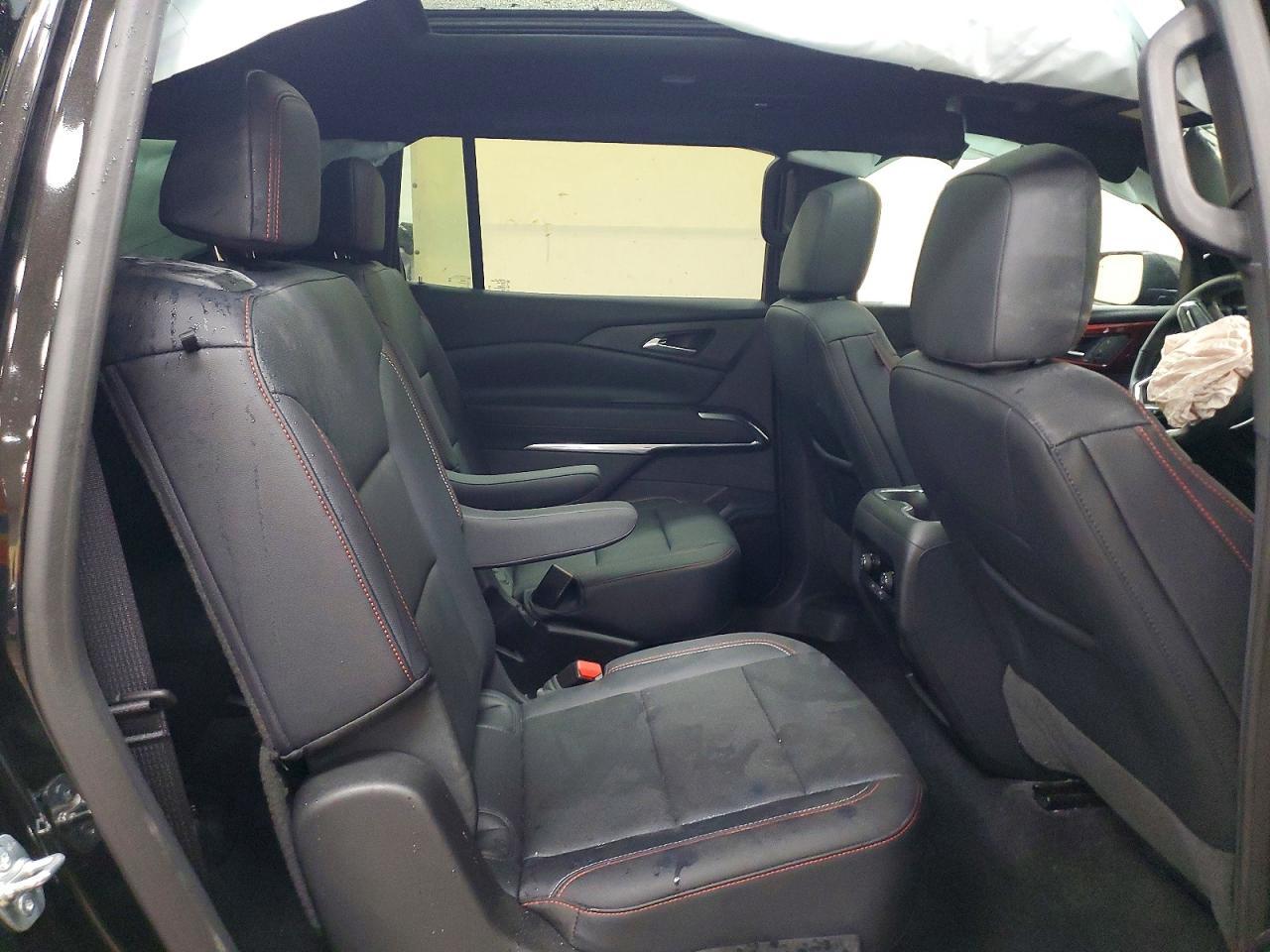 2025 Chevrolet Traverse Z71 - zdjęcie 11