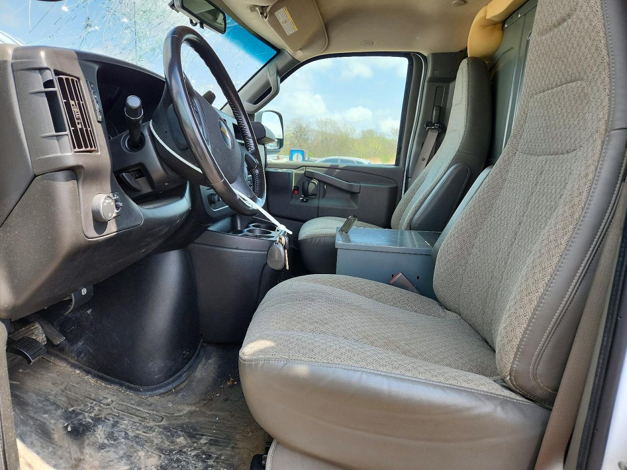 2021 Chevrolet Express G2500 - zdjęcie 7