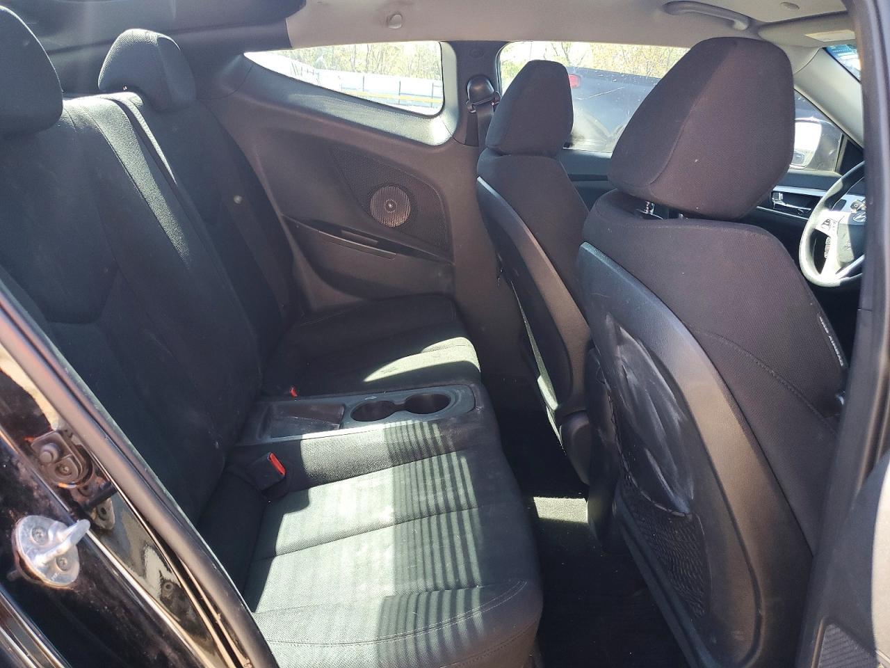 2015 Hyundai Veloster Base - zdjęcie 10