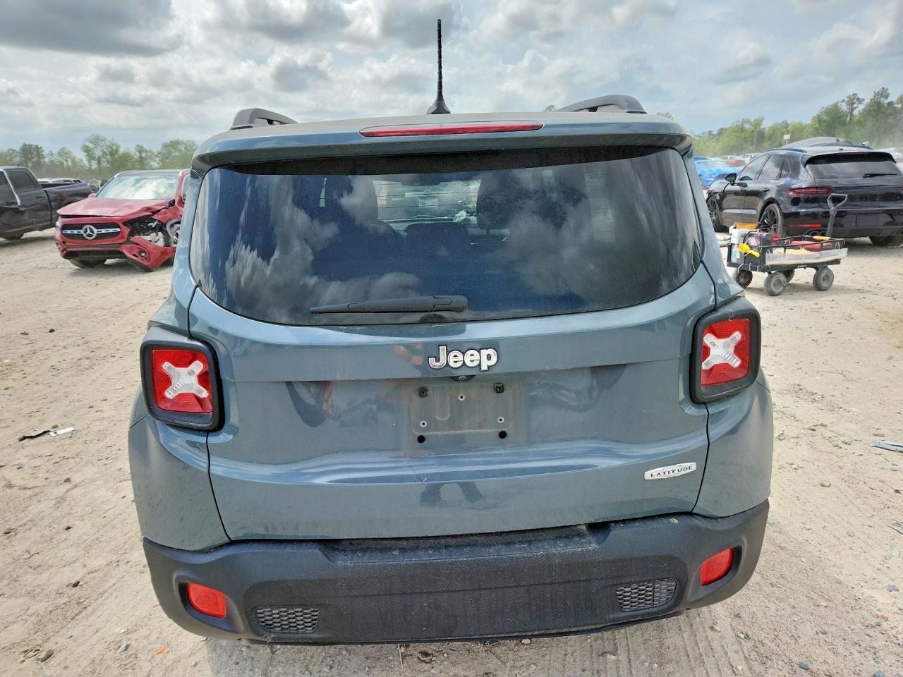 2017 Jeep Renegade Latitude - zdjęcie 6