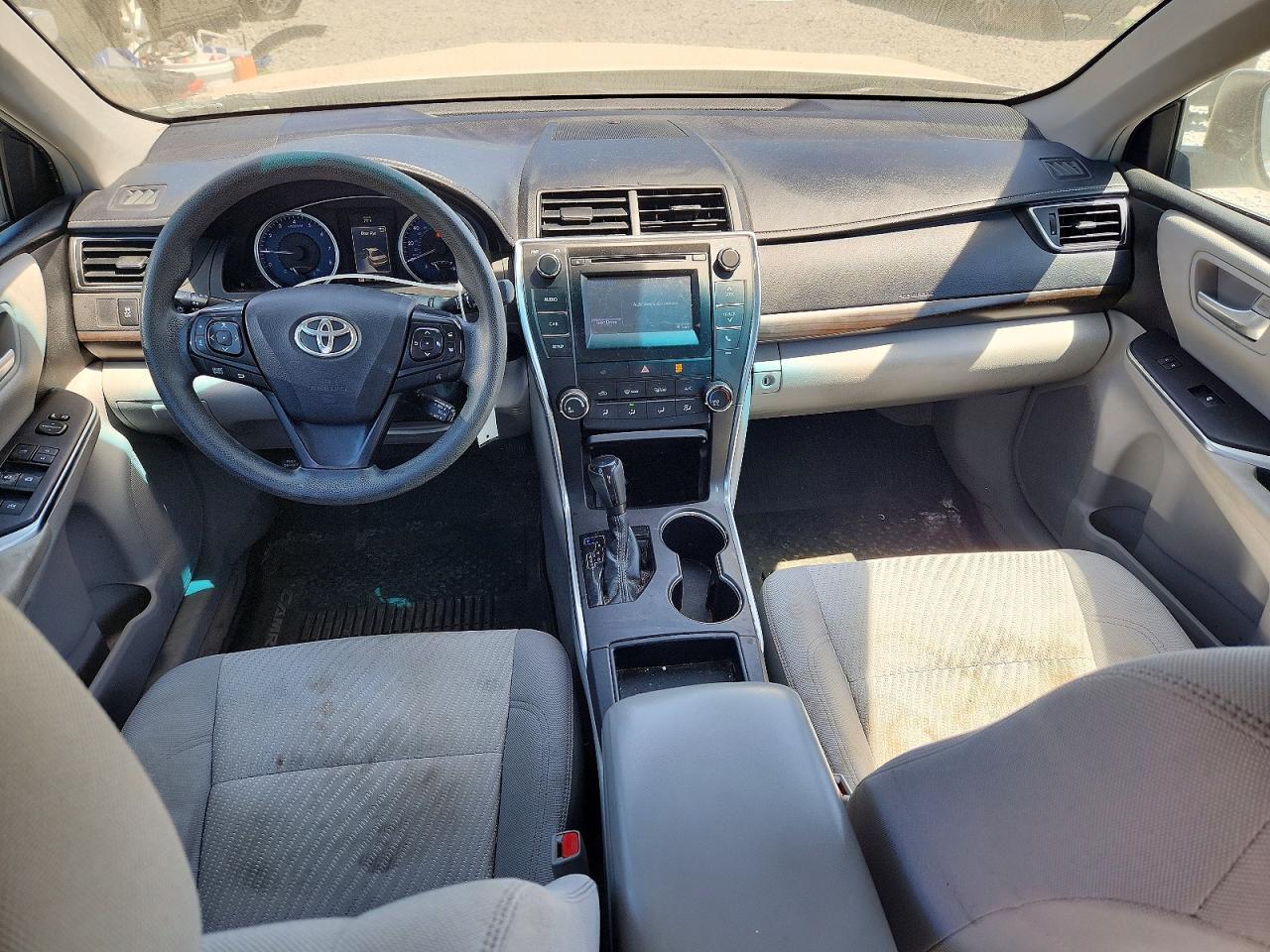 2017 Toyota Camry Le - zdjęcie 8