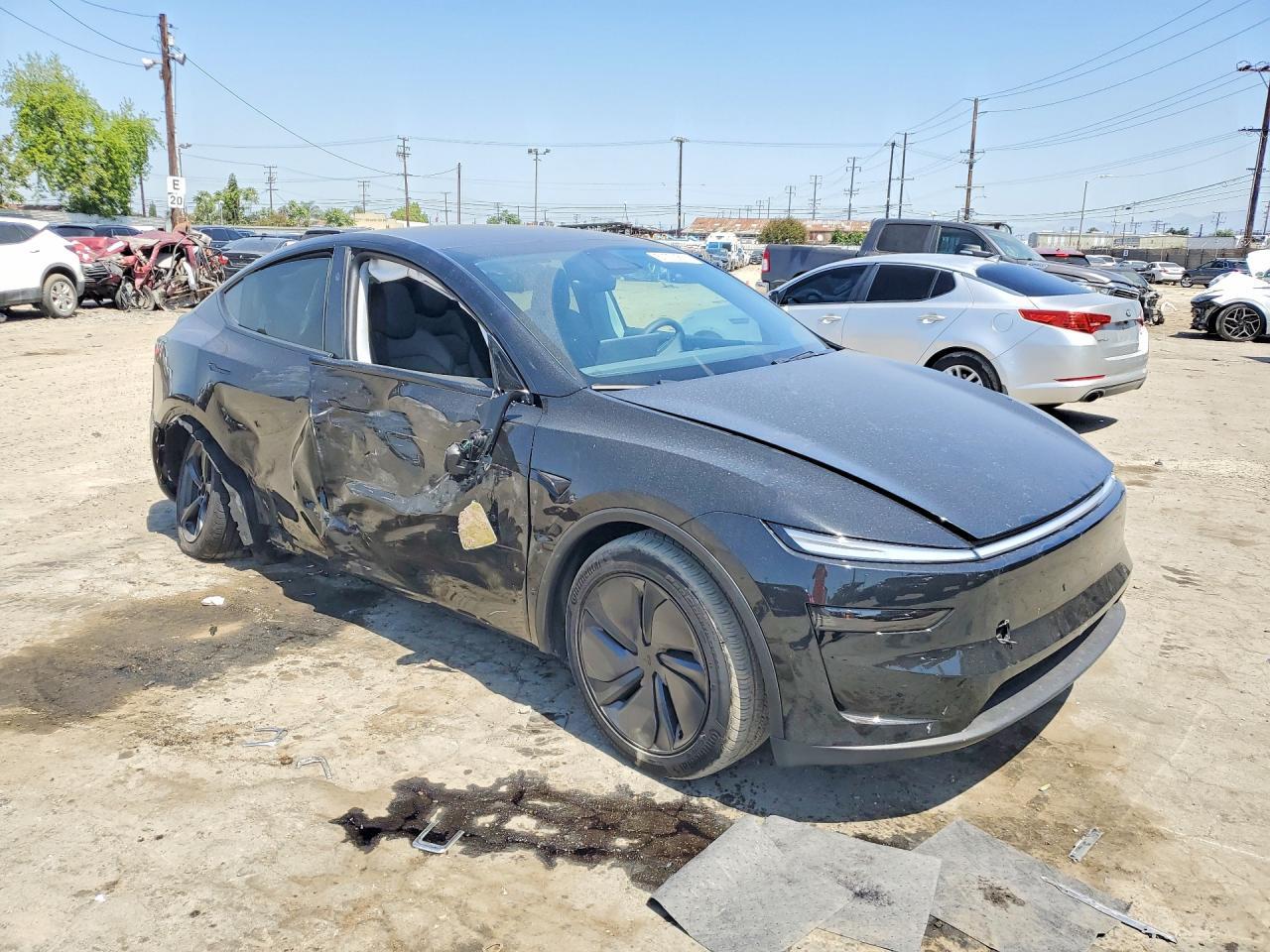 2026 Tesla Model Y - zdjęcie 4