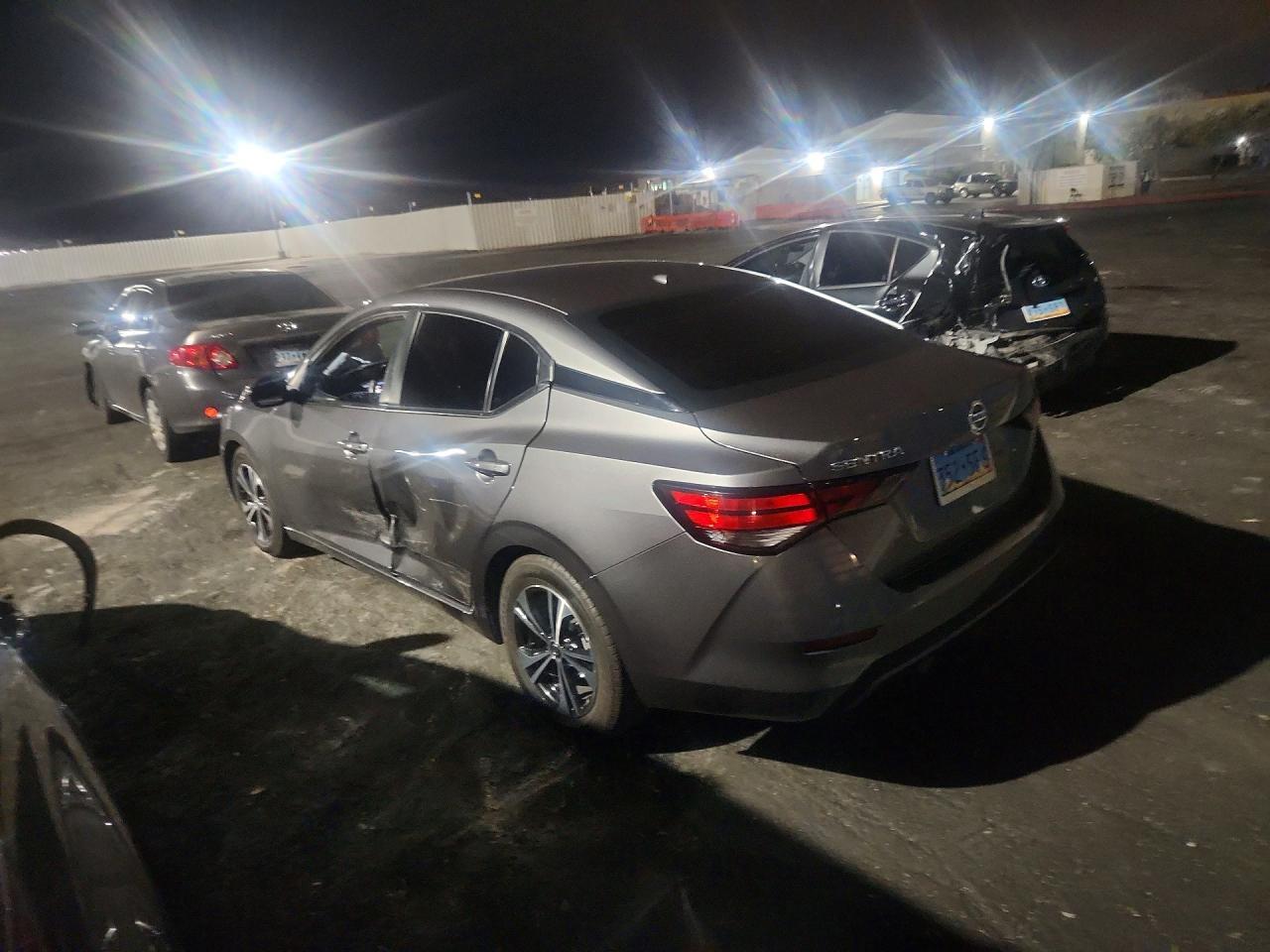 2023 Nissan Sentra Sv - zdjęcie 2