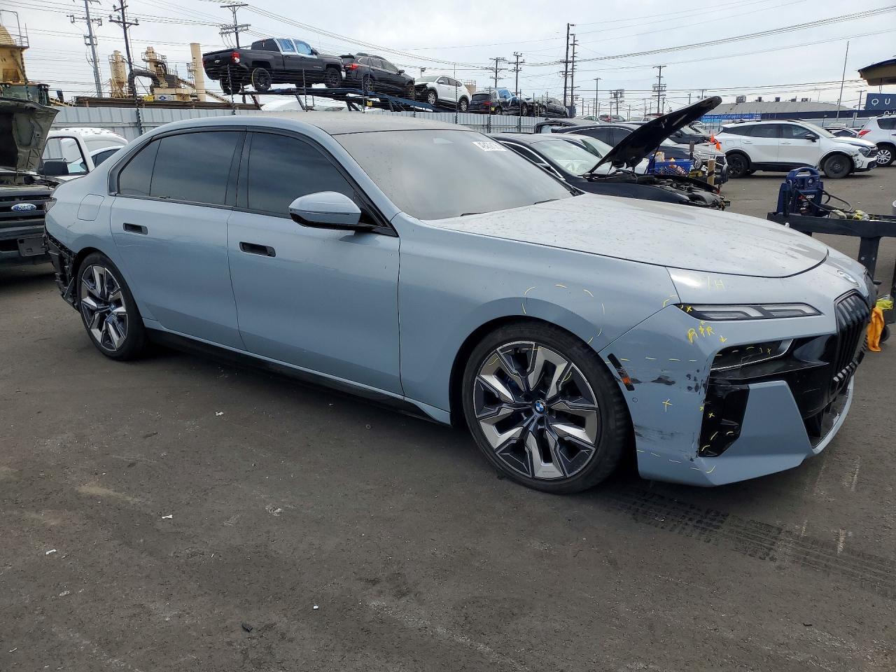 2024 BMW 740 I - zdjęcie 4