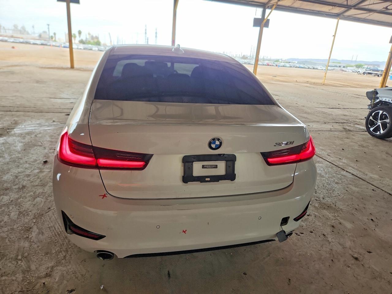2019 BMW 330I - zdjęcie 6