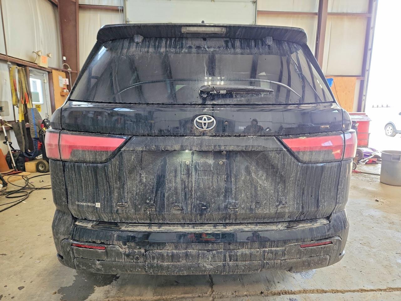 2024 Toyota Sequoia Sr5 - zdjęcie 6