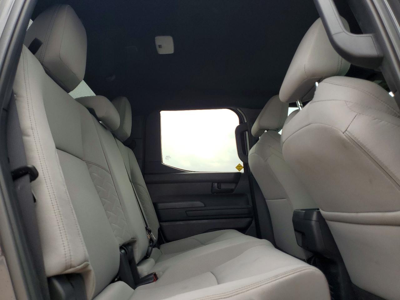 2025 Toyota Tacoma Sr5 - zdjęcie 10