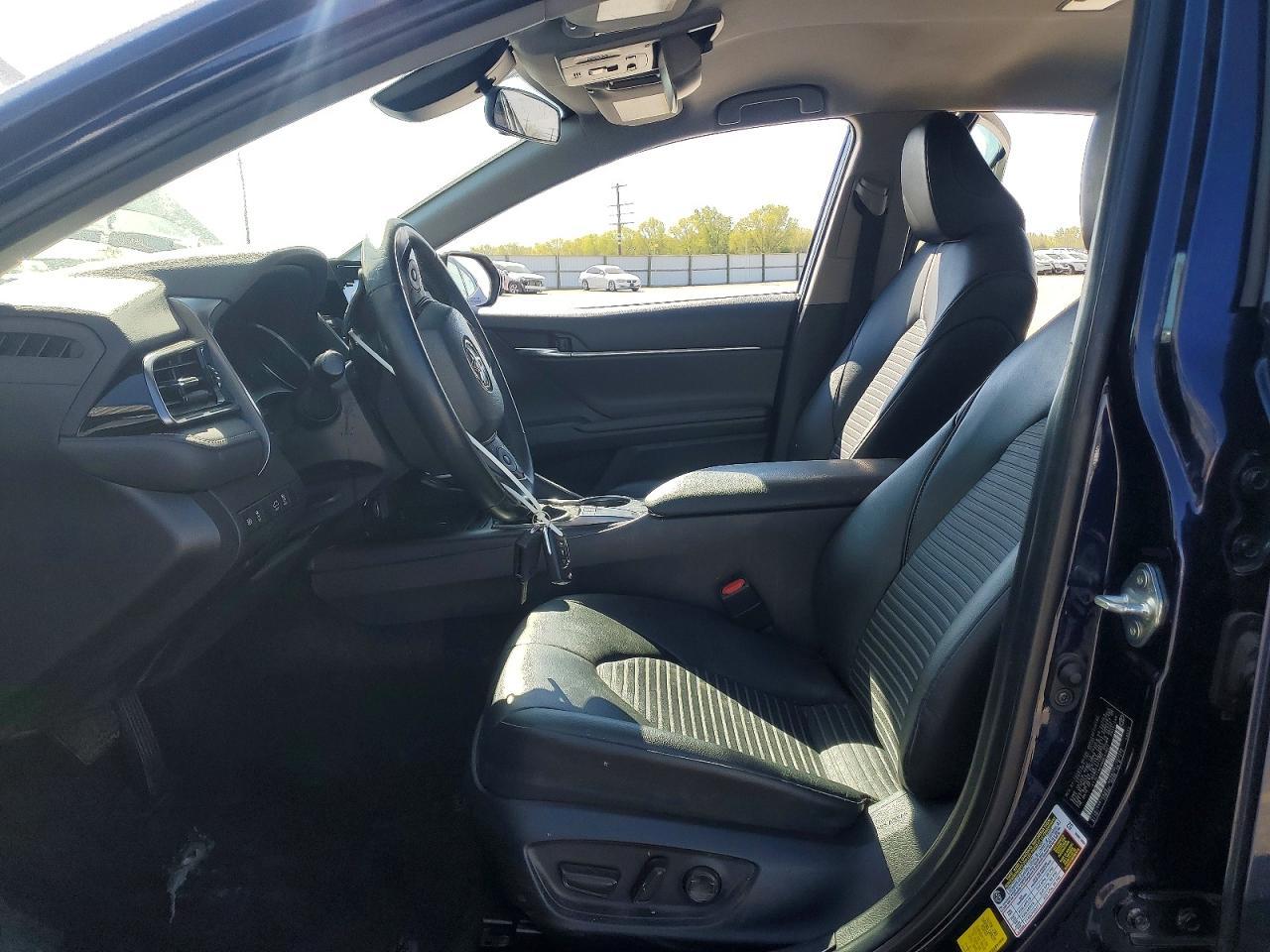 2022 Toyota Camry Se - zdjęcie 7