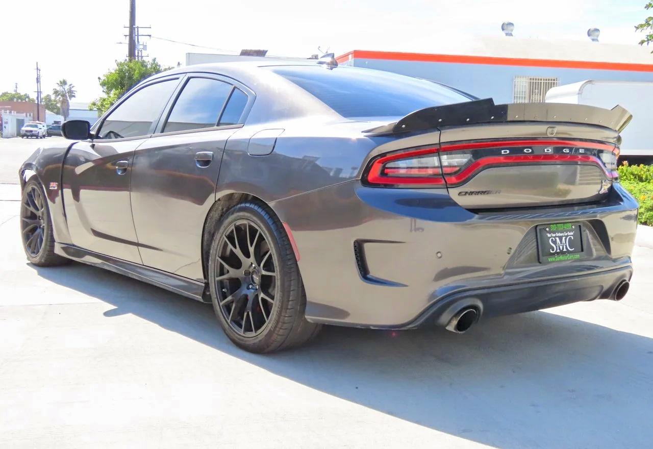 2016 Dodge Charger R - zdjęcie 4
