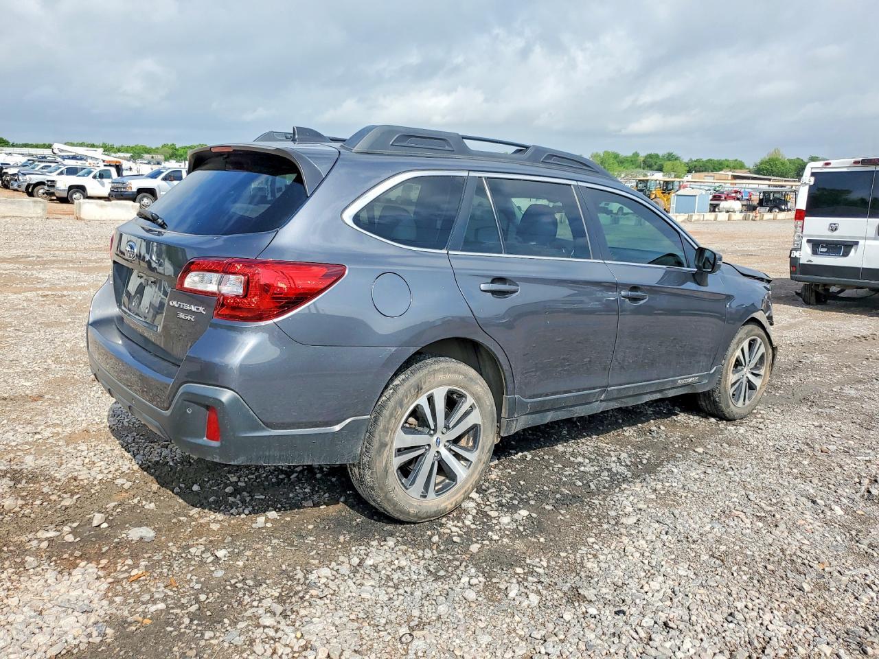 2019 Subaru Outback 3.6R Limited - zdjęcie 3