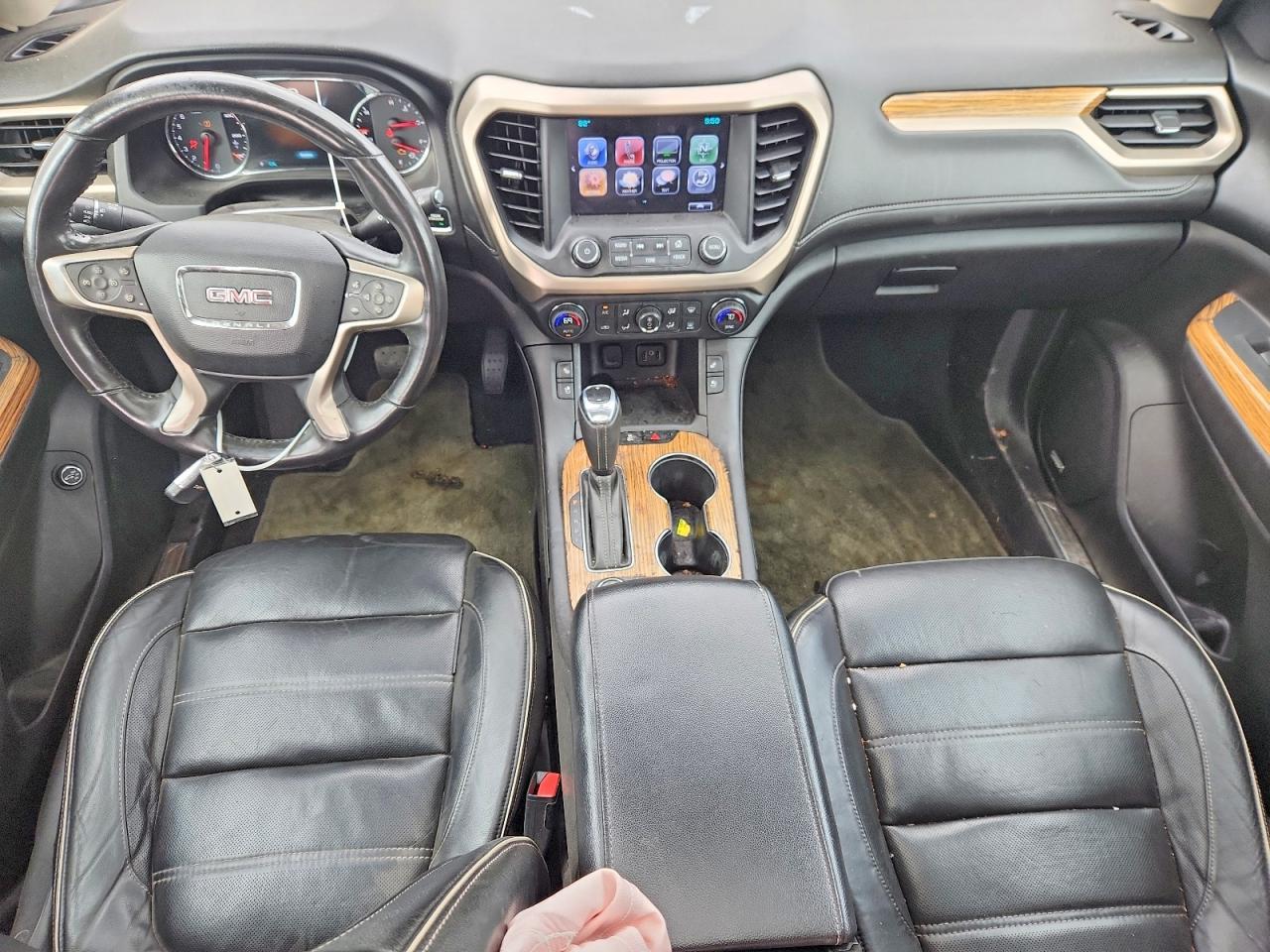 2017 GMC Acadia Denali - zdjęcie 8