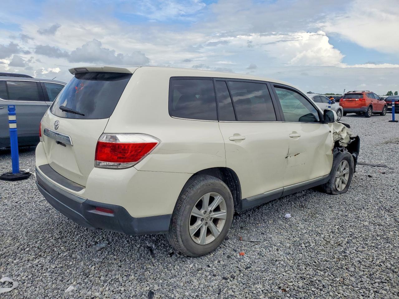 2013 Toyota Highlander Base - zdjęcie 3