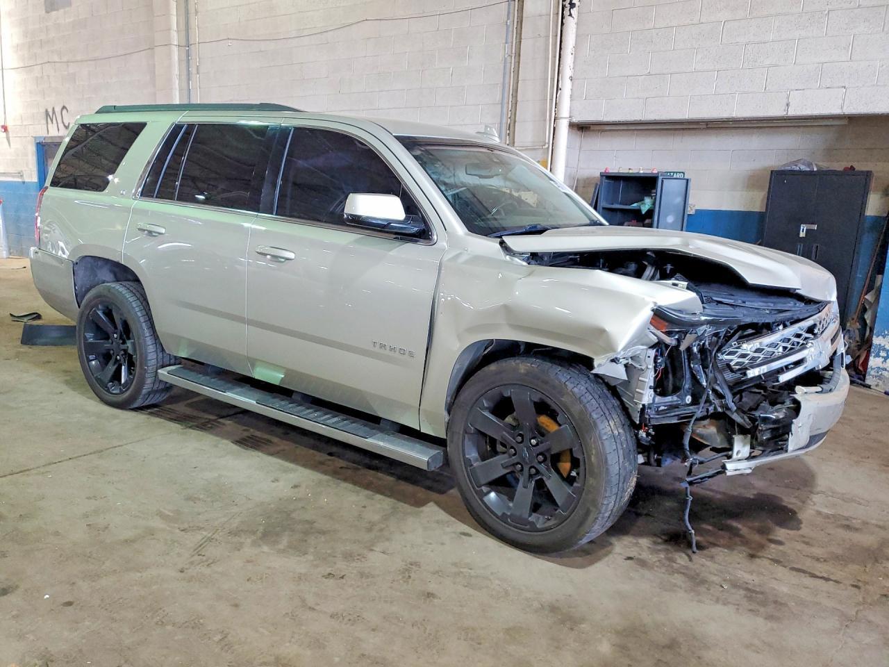 2016 Chevrolet Tahoe K1500 Lt - zdjęcie 4