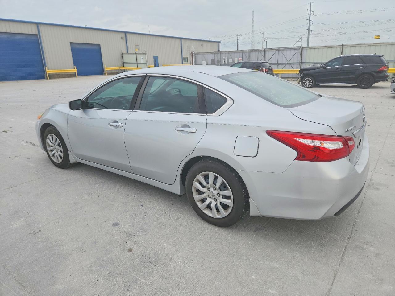 2017 Nissan Altima 2.5 S - zdjęcie 2