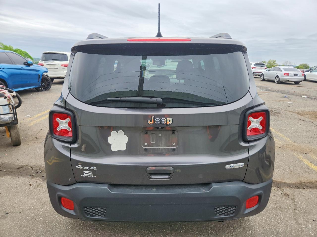 2018 Jeep Renegade Latitude - zdjęcie 6
